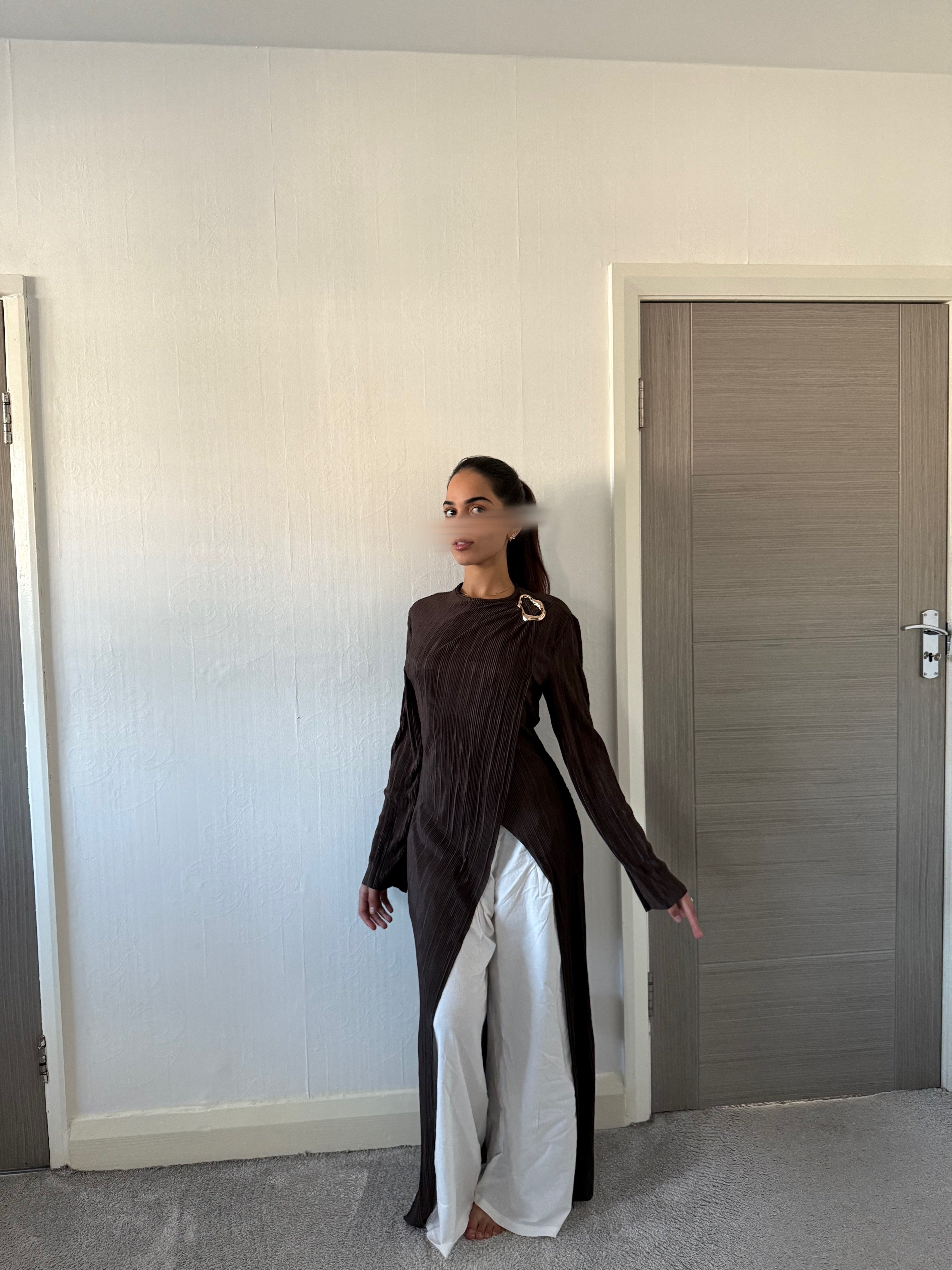 Trim detail pleated asymmetric modest long top