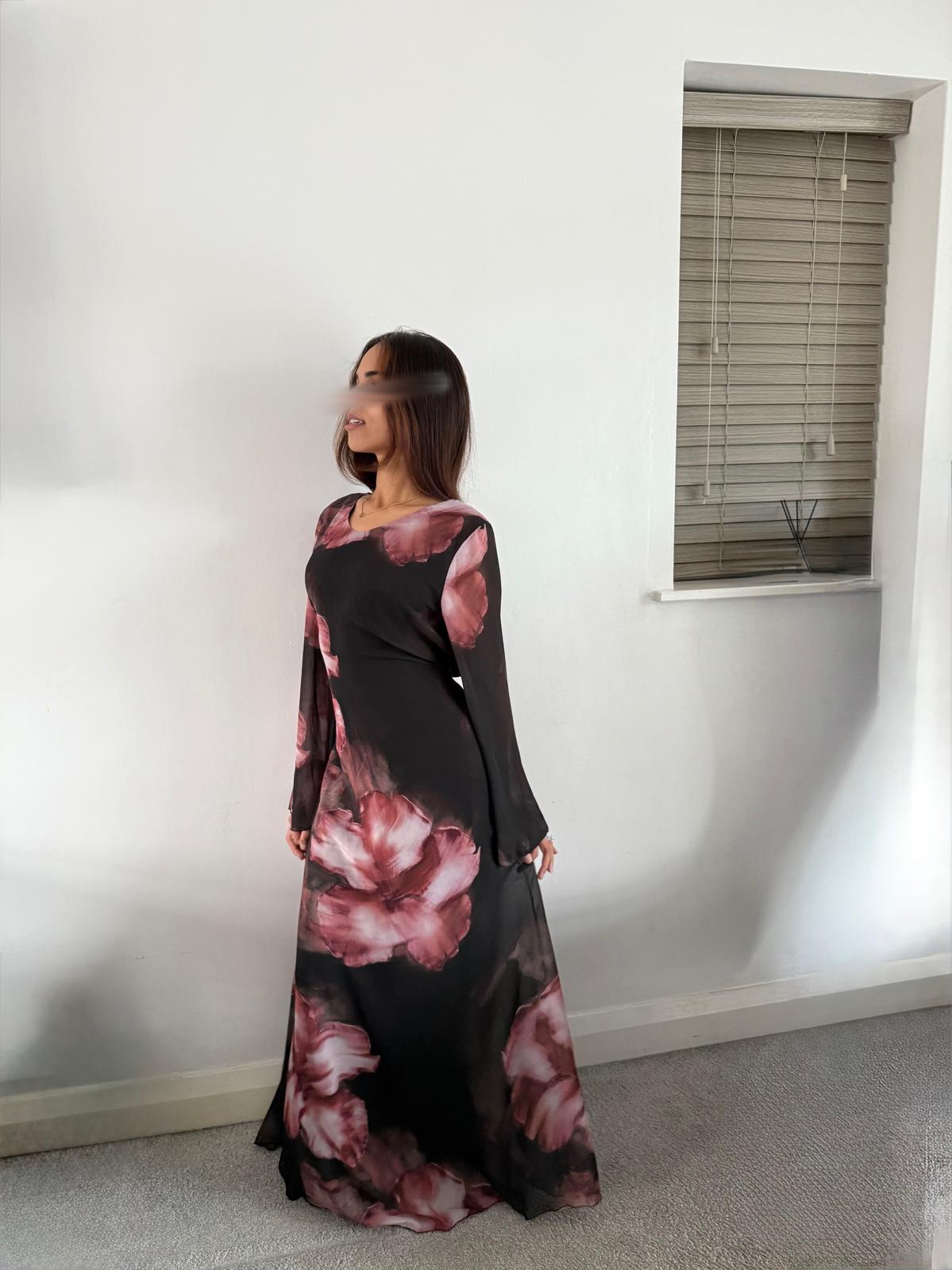 Tie back chiffon dress in dark bloom