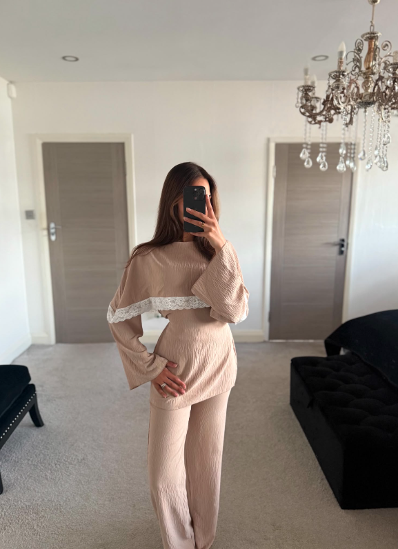 Woven tie back top with lace trim and trouser