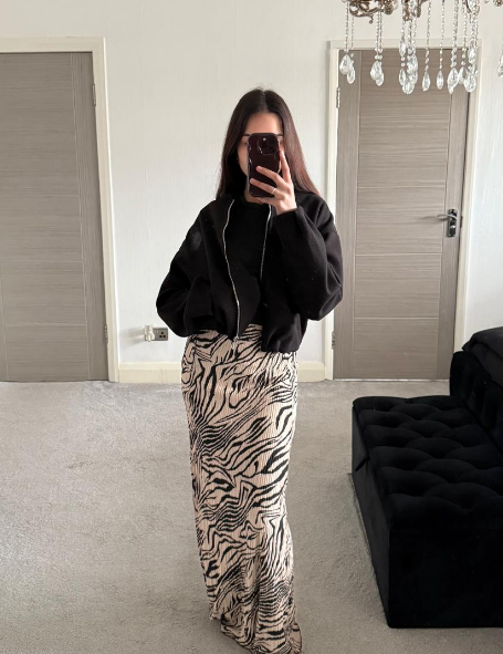 pleatedskirt.png
