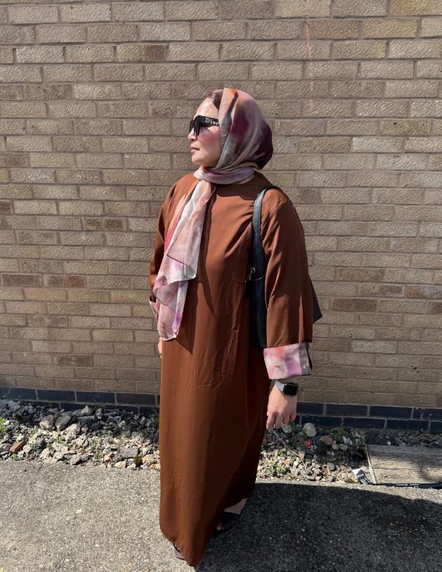 Contrast cuff abaya with matching scarf